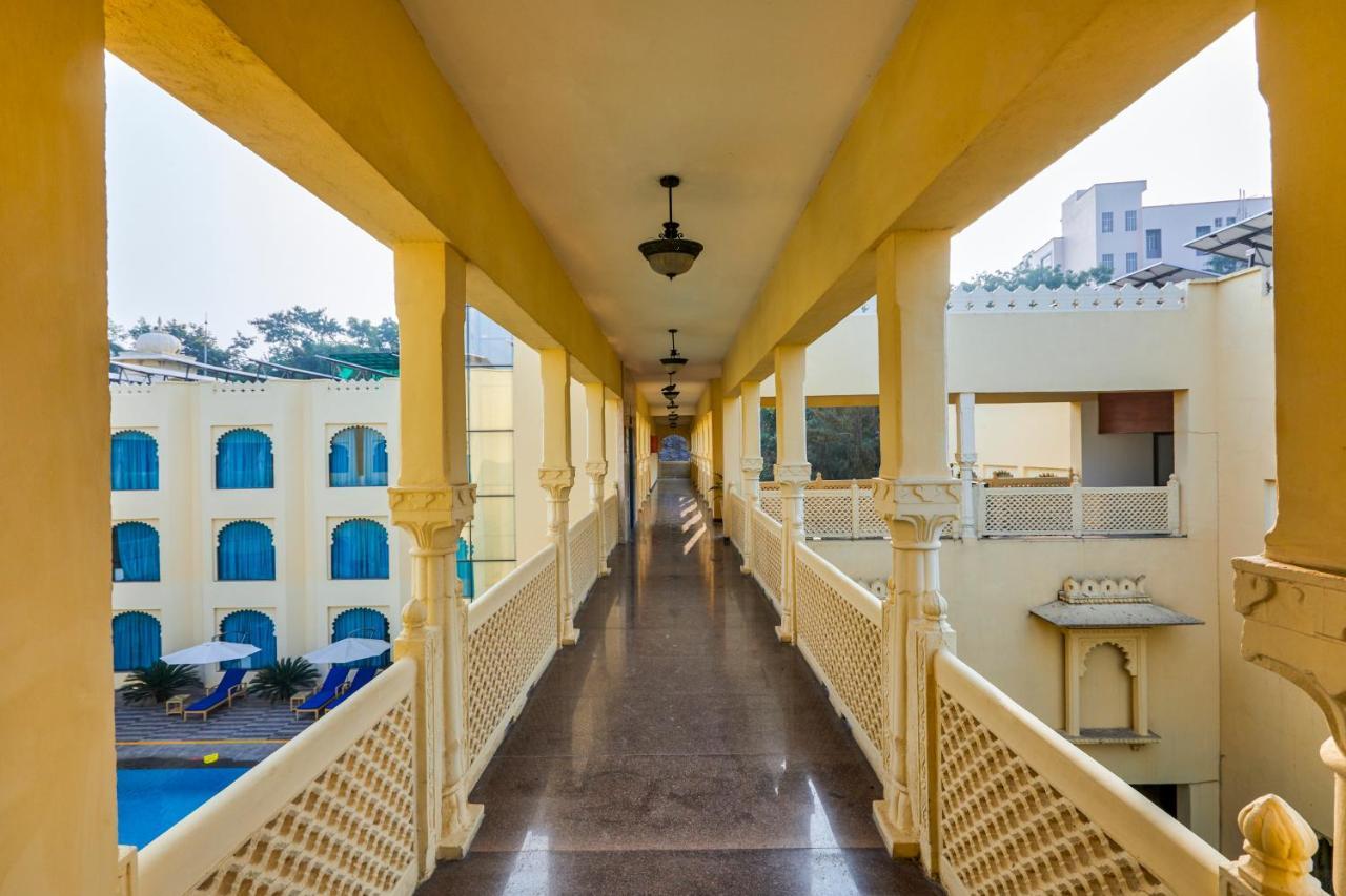 Club Mahindra Udaipur Hotel Exterior photo