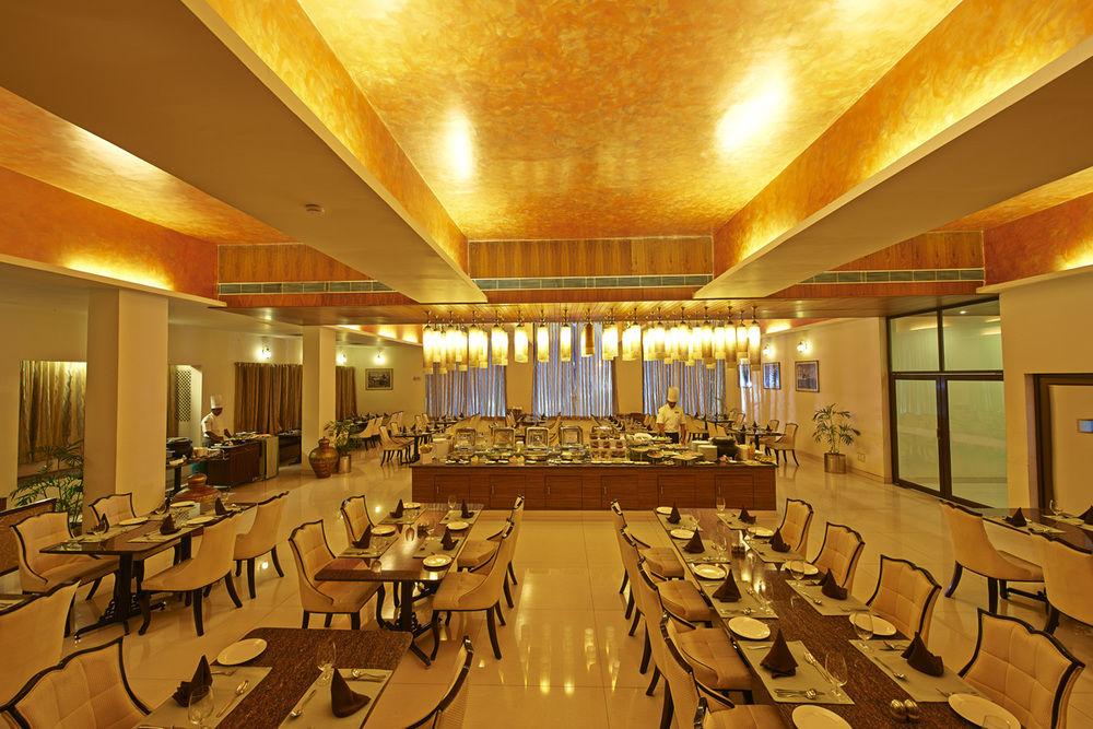 Club Mahindra Udaipur Hotel Exterior photo