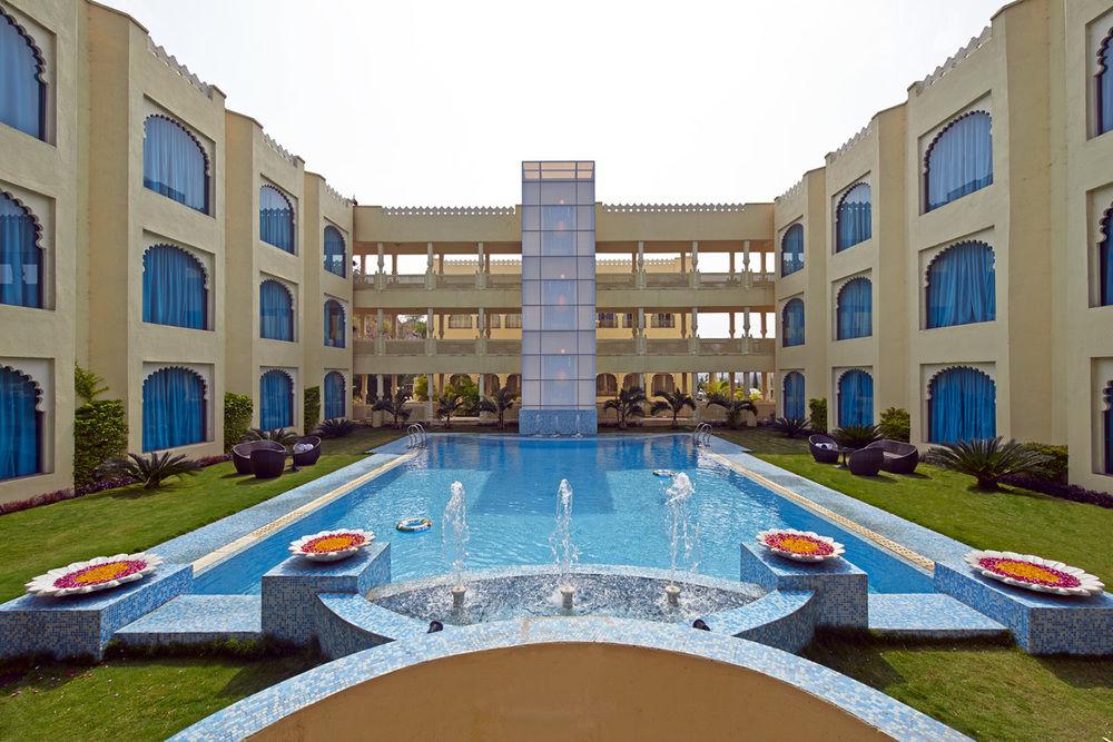 Club Mahindra Udaipur Hotel Exterior photo